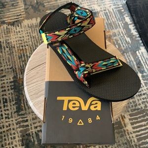 Teva Sandals Brand New Unisex Size 8W